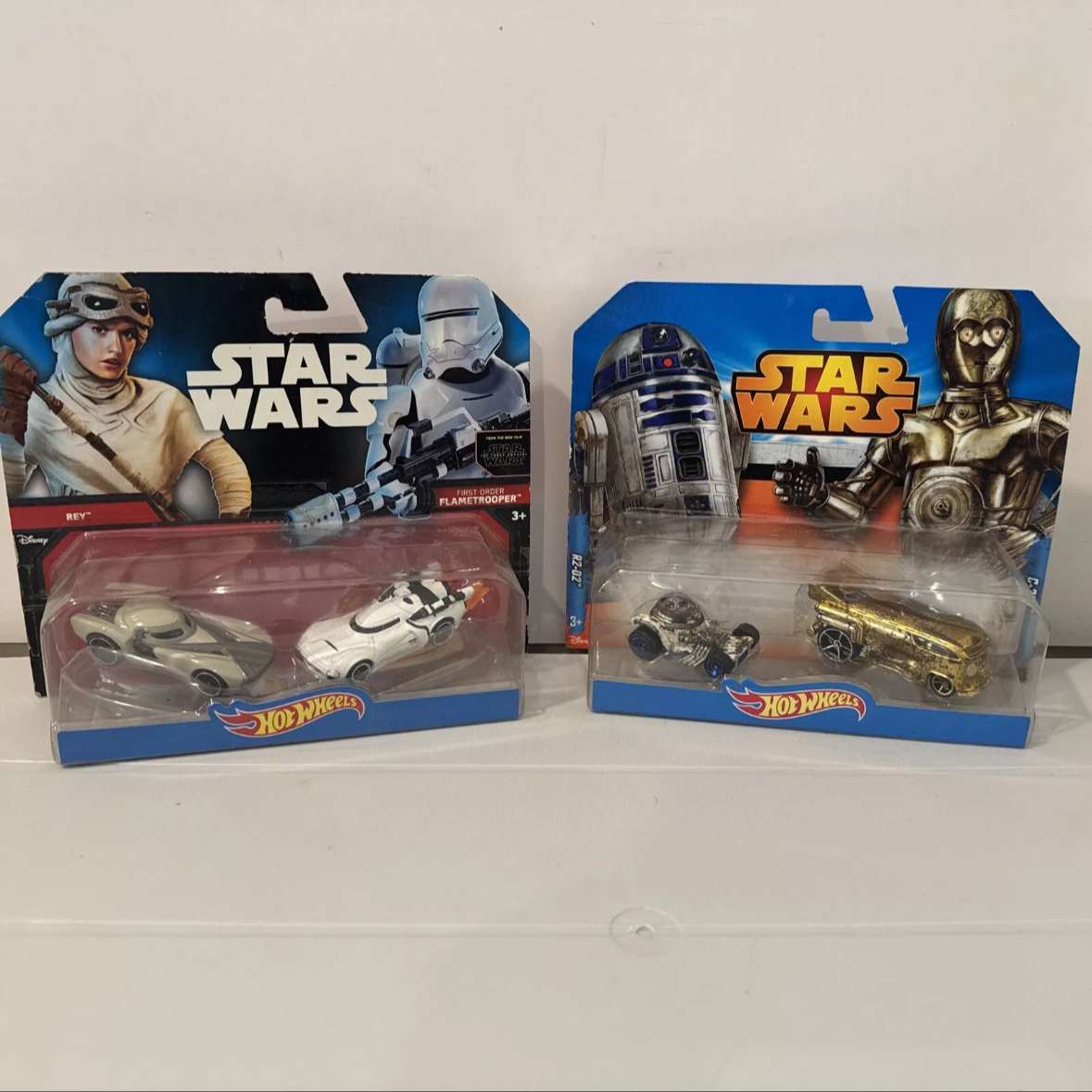 2-Star Wars Hot Wheels (2014) 2 Packs Rey, Flamethrower, R2-D2, C-3P0 B10 FREE SHIPPING