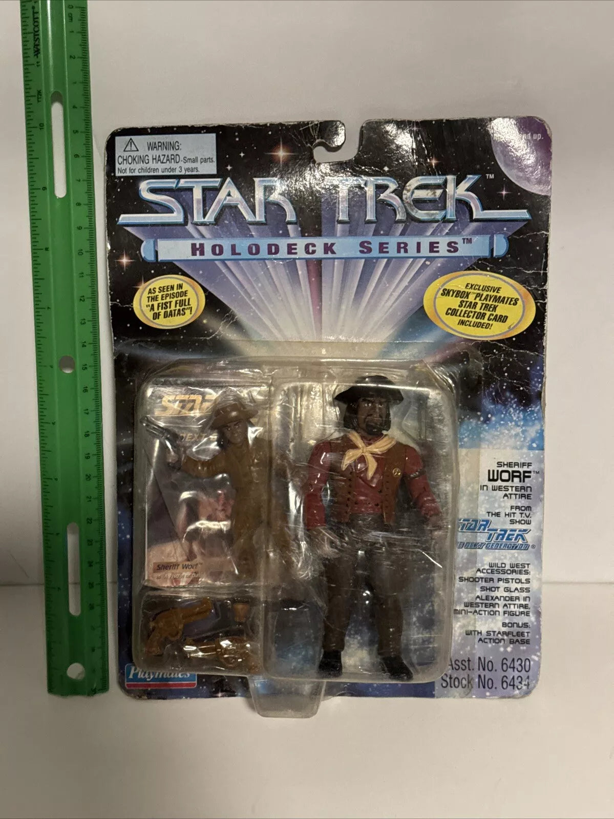 Star Trek The Next Generation, Sheriff Worf, 1995 Playmates Action Figure NEW ON "RUFF CARD" SHIPS FREE