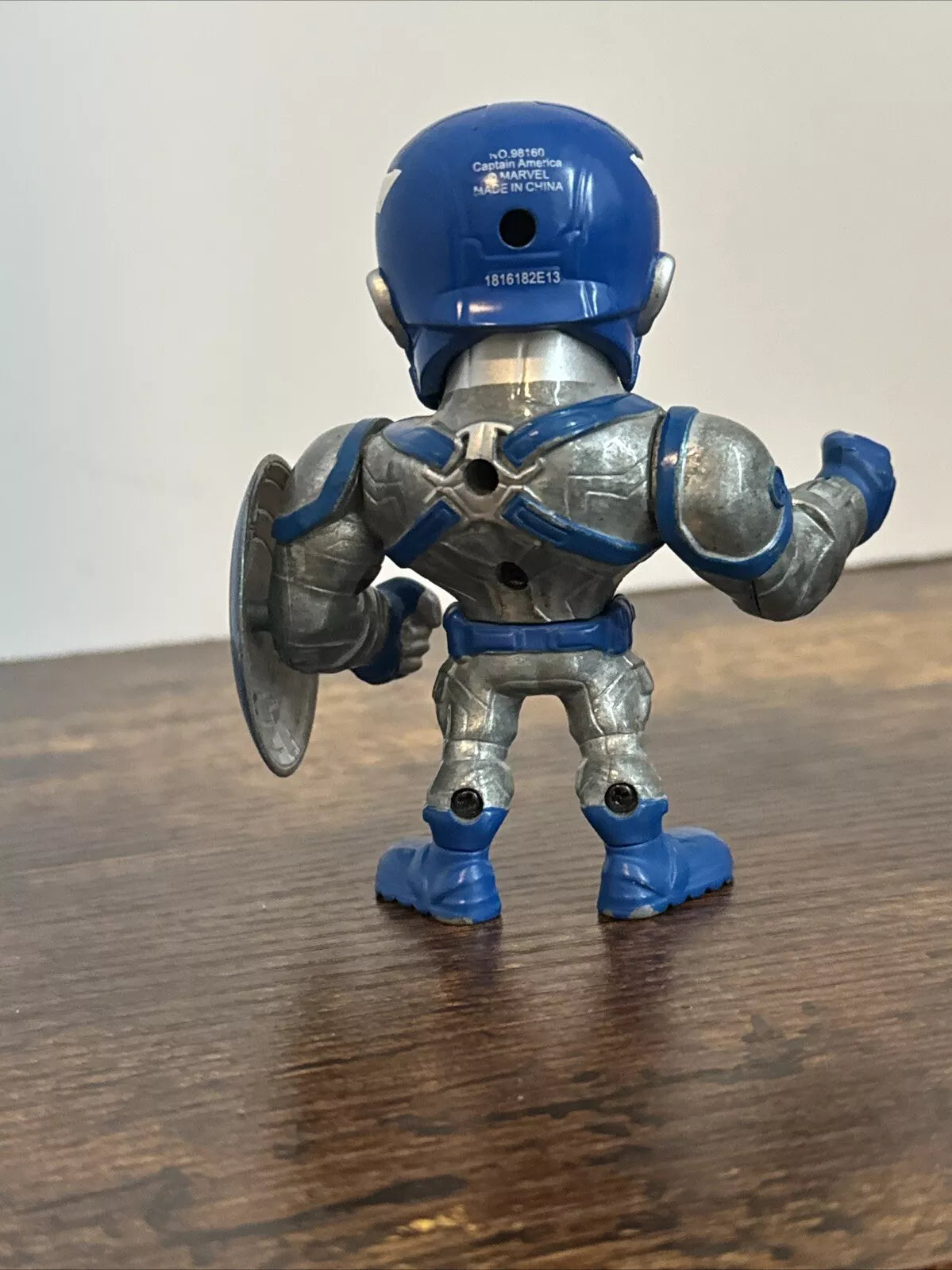 Metals Die Cast Marvel Captain America Silver Blue 2016 with Shield FREE SHIPPING