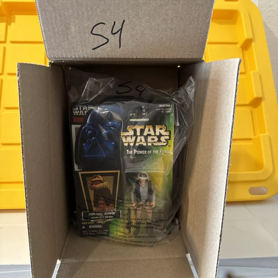 LOT OF 5 Star Wars Power of the Force Leia, R5-D4, Dash, Lando New/Not Mint S4 SHIPS FREE