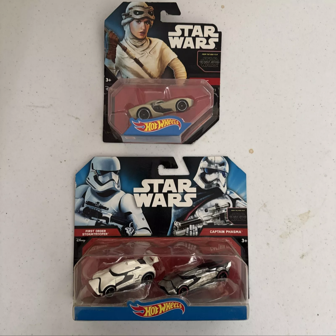 Star Wars Hot Wheels Storm Trooper vs. Captain Phasma Character Toy 2-Pack B10 FREE SHIPPING