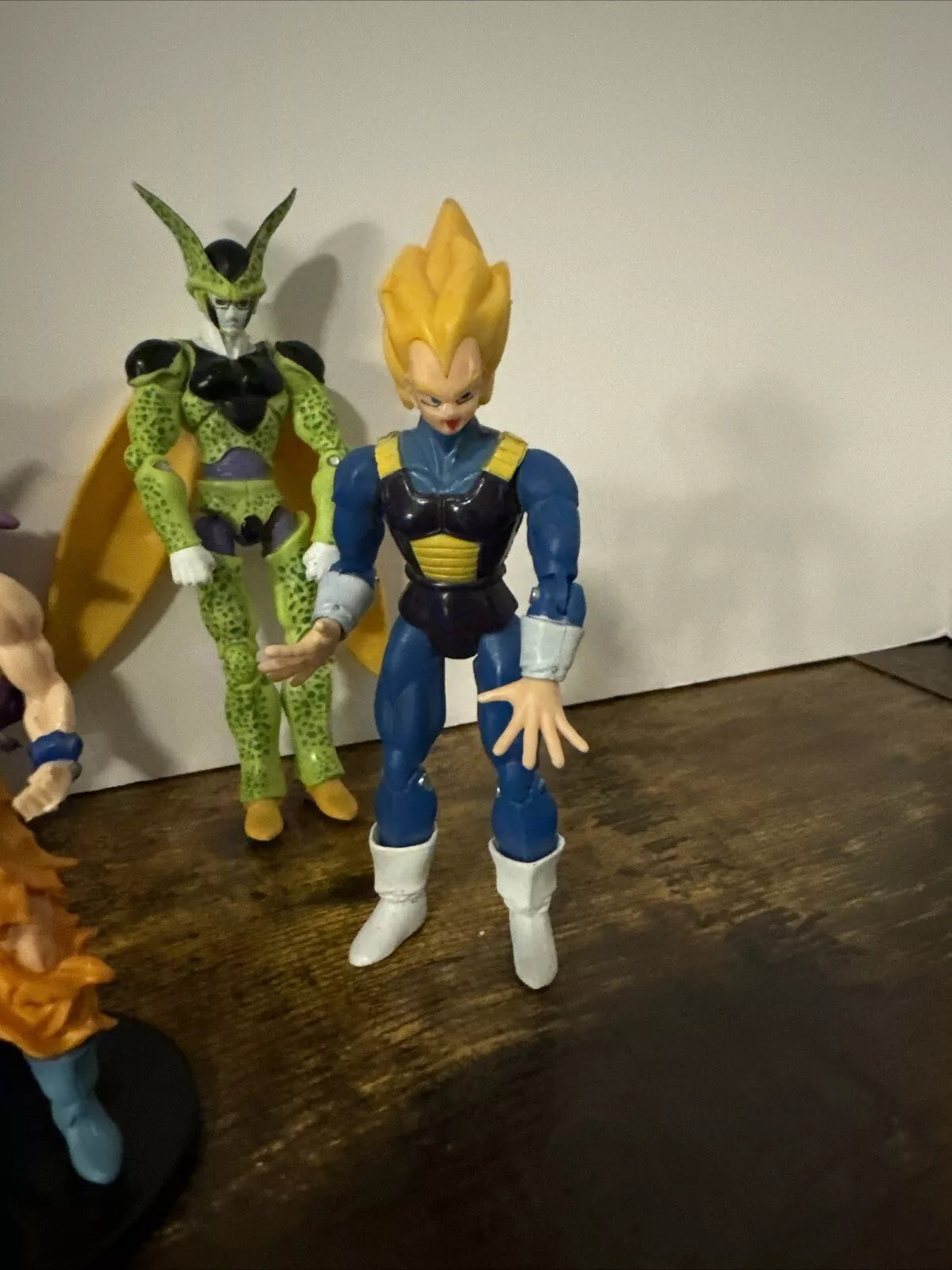 Lot Of 7 USED DRAGON BALLZ Figures Used Condition-FREE SHIPPING