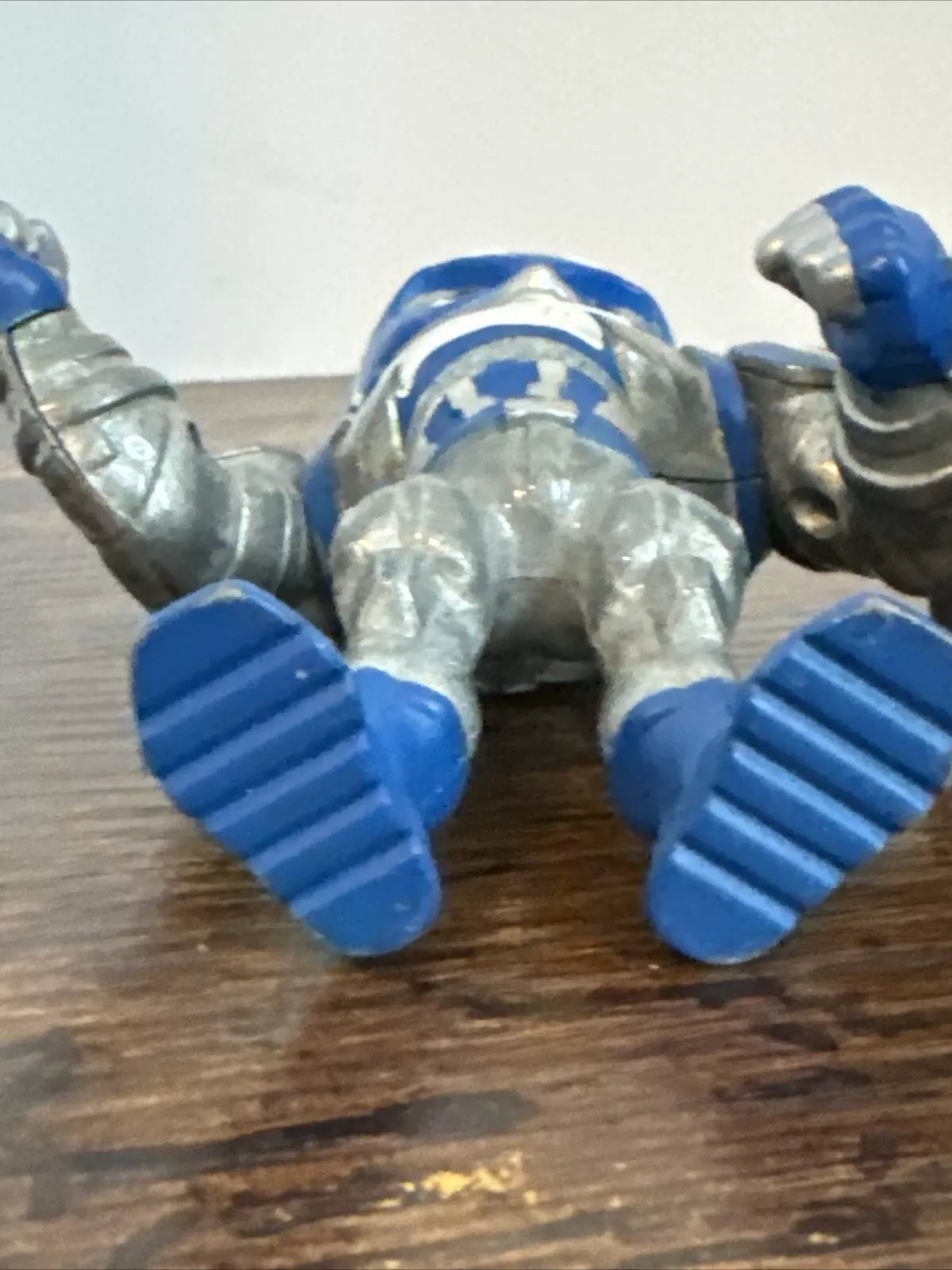Metals Die Cast Marvel Captain America Silver Blue 2016 with Shield FREE SHIPPING