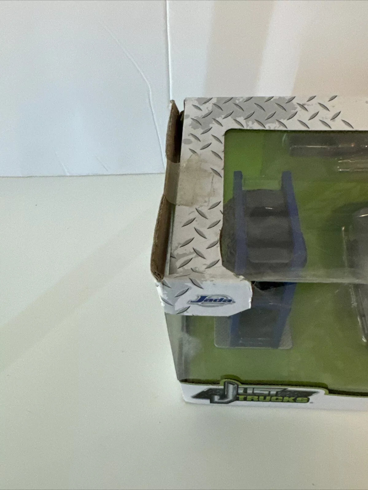 Jada Toys Just Trucks 1:24 1973 Ford Bronco Die-cast Car Grey NEW RUFF BOX SHIPS FREE.